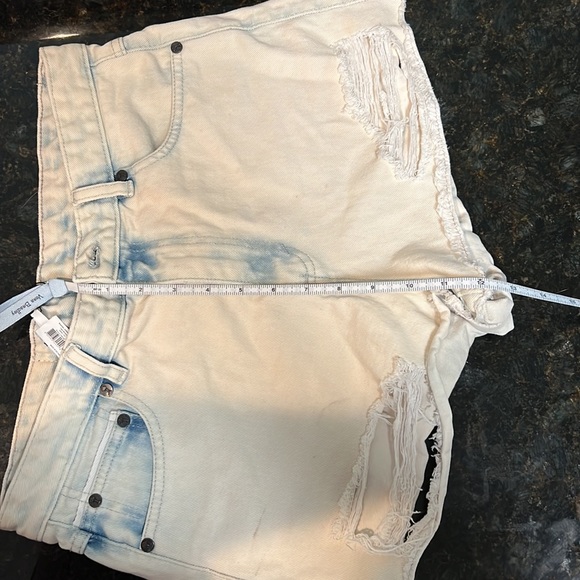 Lost in Paradise Jeans Shorts Off White size Large - Picture 7 of 8